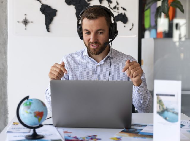 day-office-travel-agency day-office-travel-agency